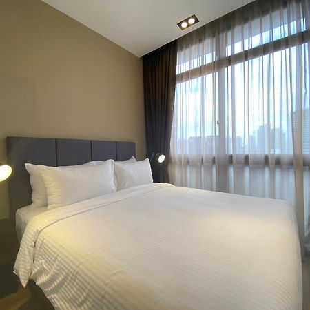 Momentus Serviced Residences Novena Singapore Esterno foto