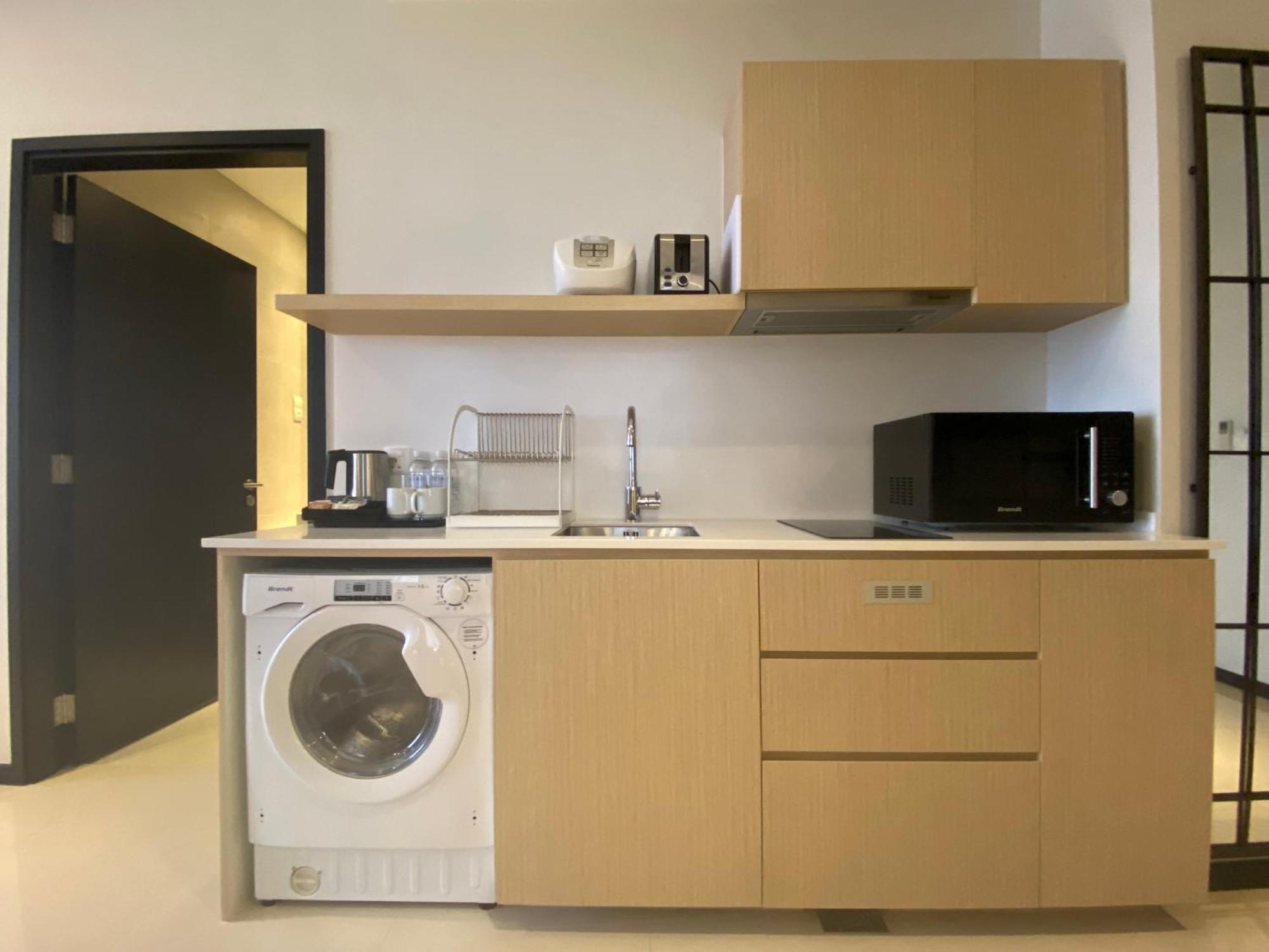 Momentus Serviced Residences Novena Singapore Esterno foto