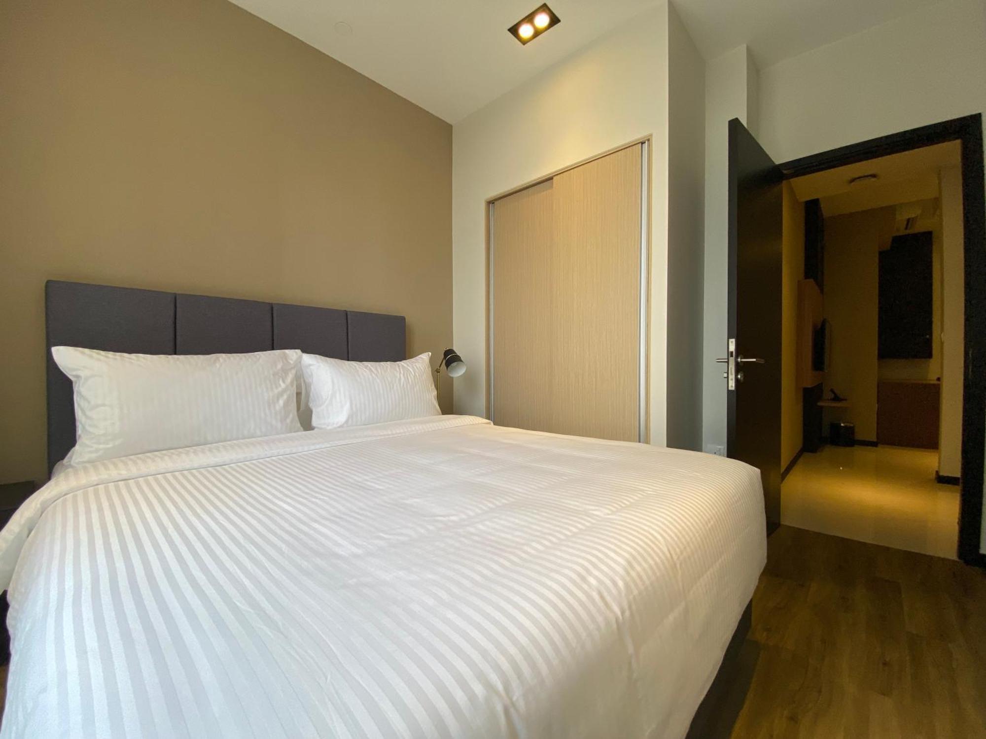 Momentus Serviced Residences Novena Singapore Esterno foto