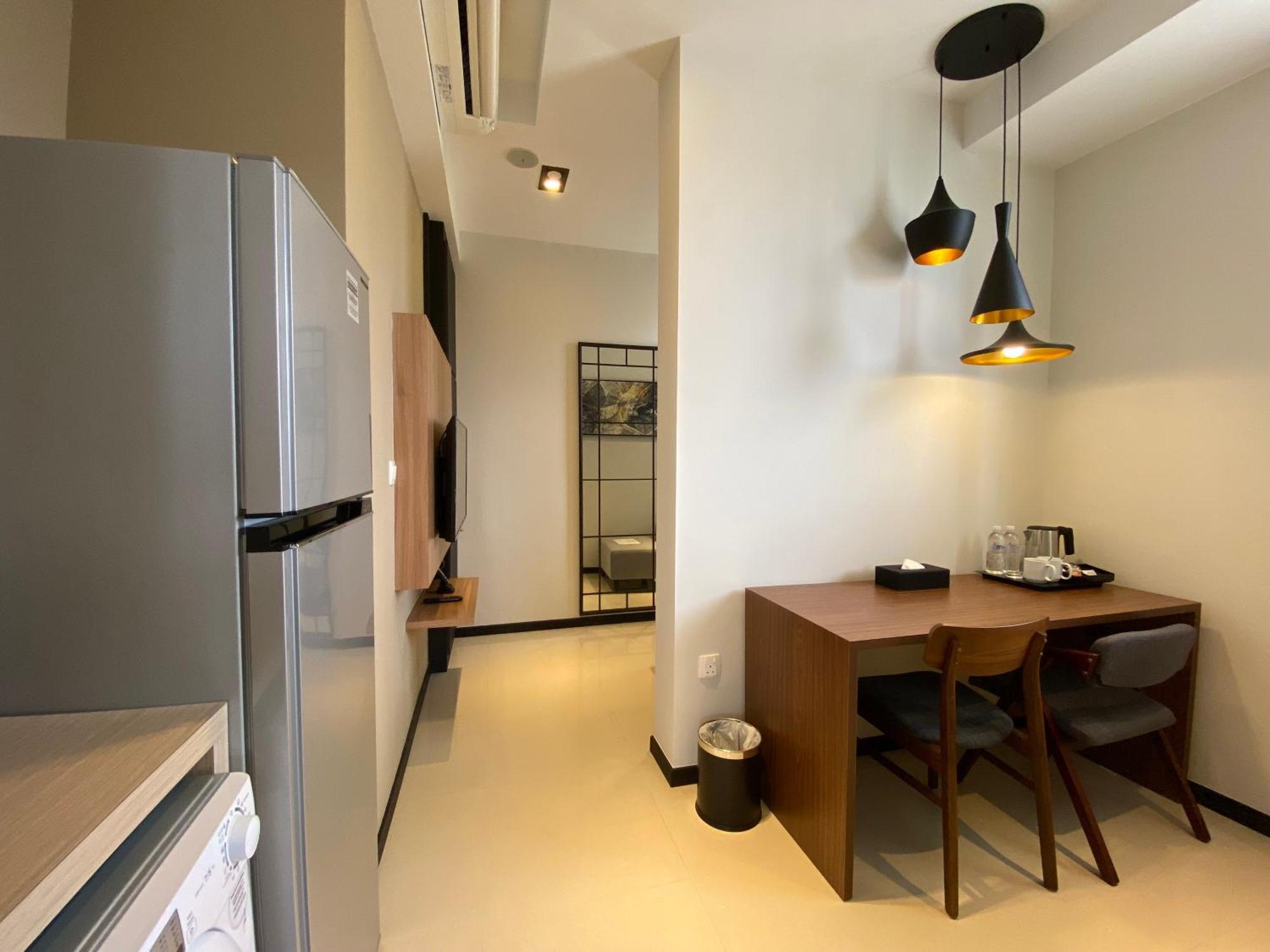 Momentus Serviced Residences Novena Singapore Esterno foto