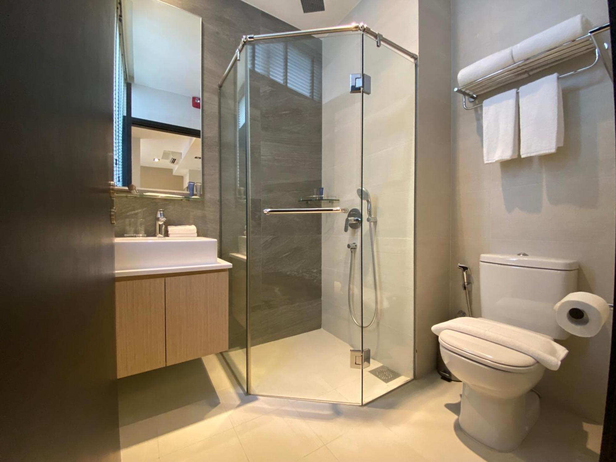 Momentus Serviced Residences Novena Singapore Esterno foto