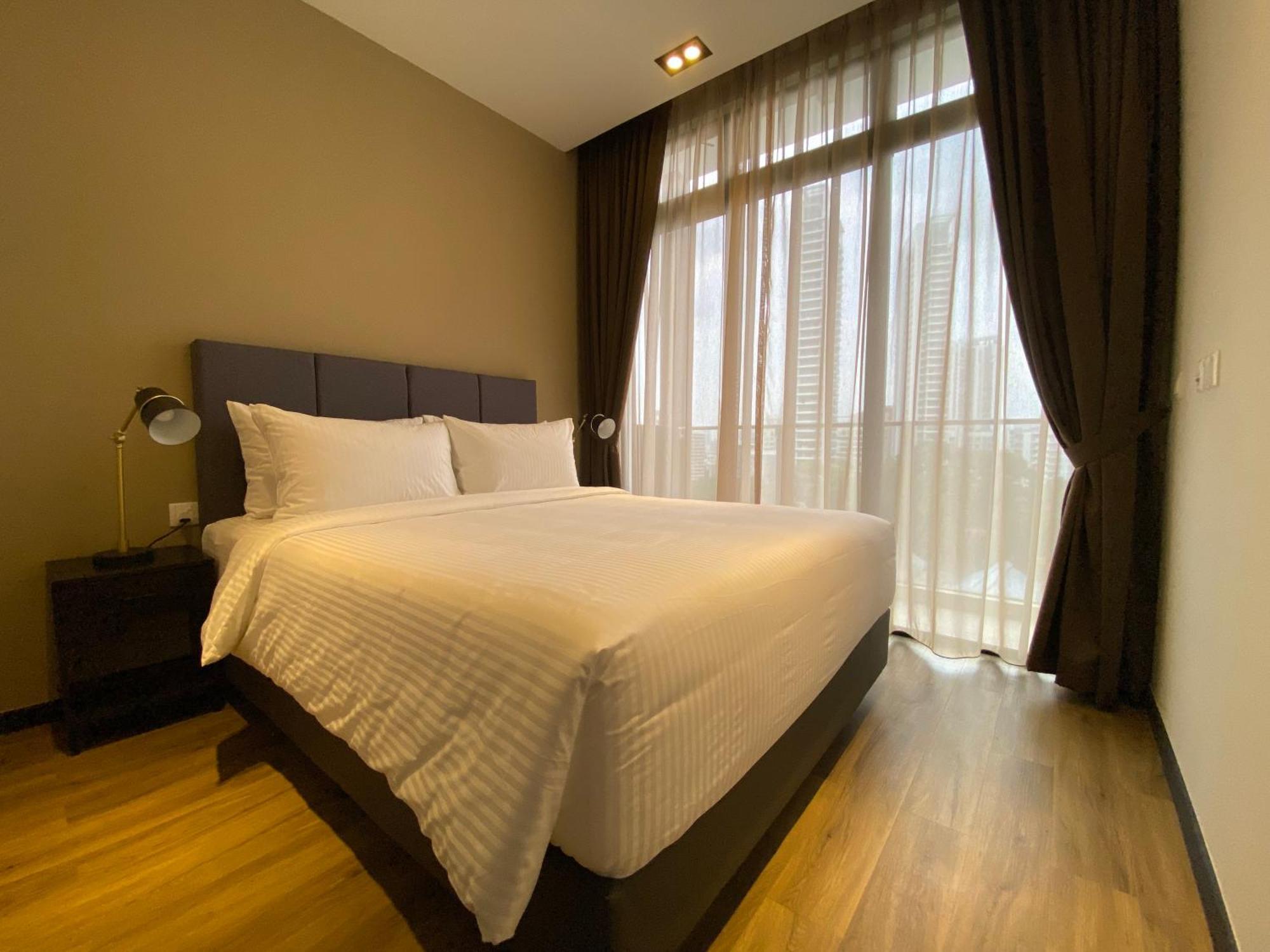 Momentus Serviced Residences Novena Singapore Esterno foto